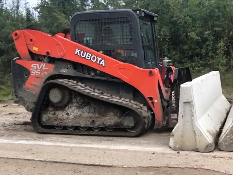 Northern Road Builders - La Crete, Alberta - Skidsteer